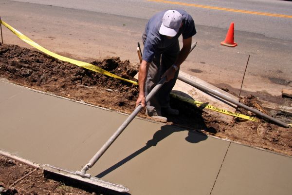 Sidewalk Cementing in Foley